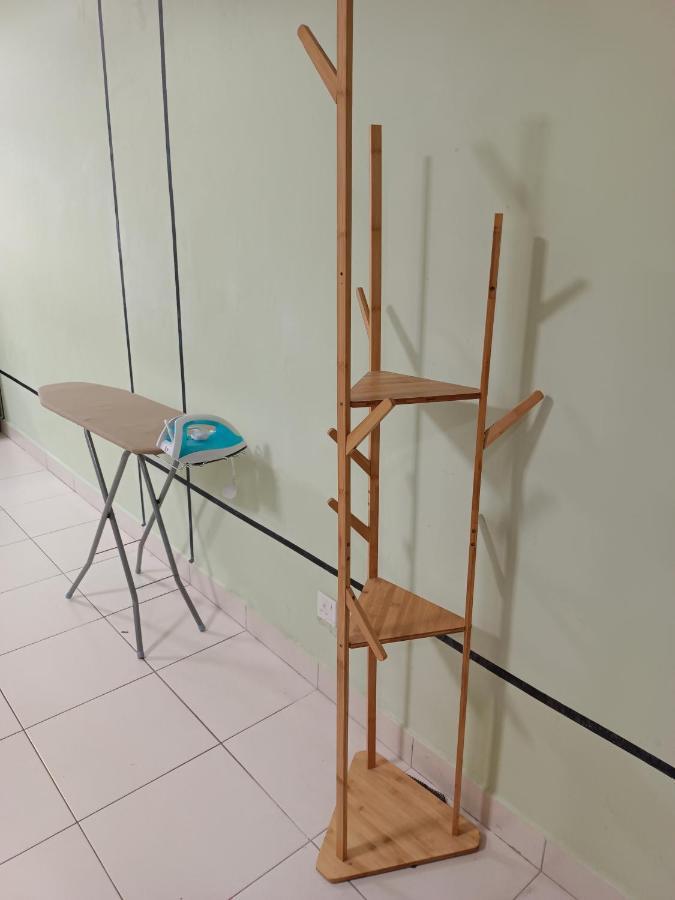 שאה אלאם Nena Homestay Setia Alam, Air Conditioned, High Speed Internet מראה חיצוני תמונה