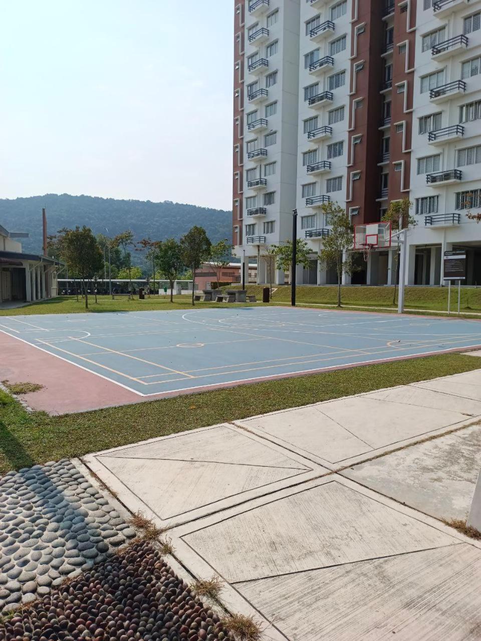 שאה אלאם Nena Homestay Setia Alam, Air Conditioned, High Speed Internet מראה חיצוני תמונה