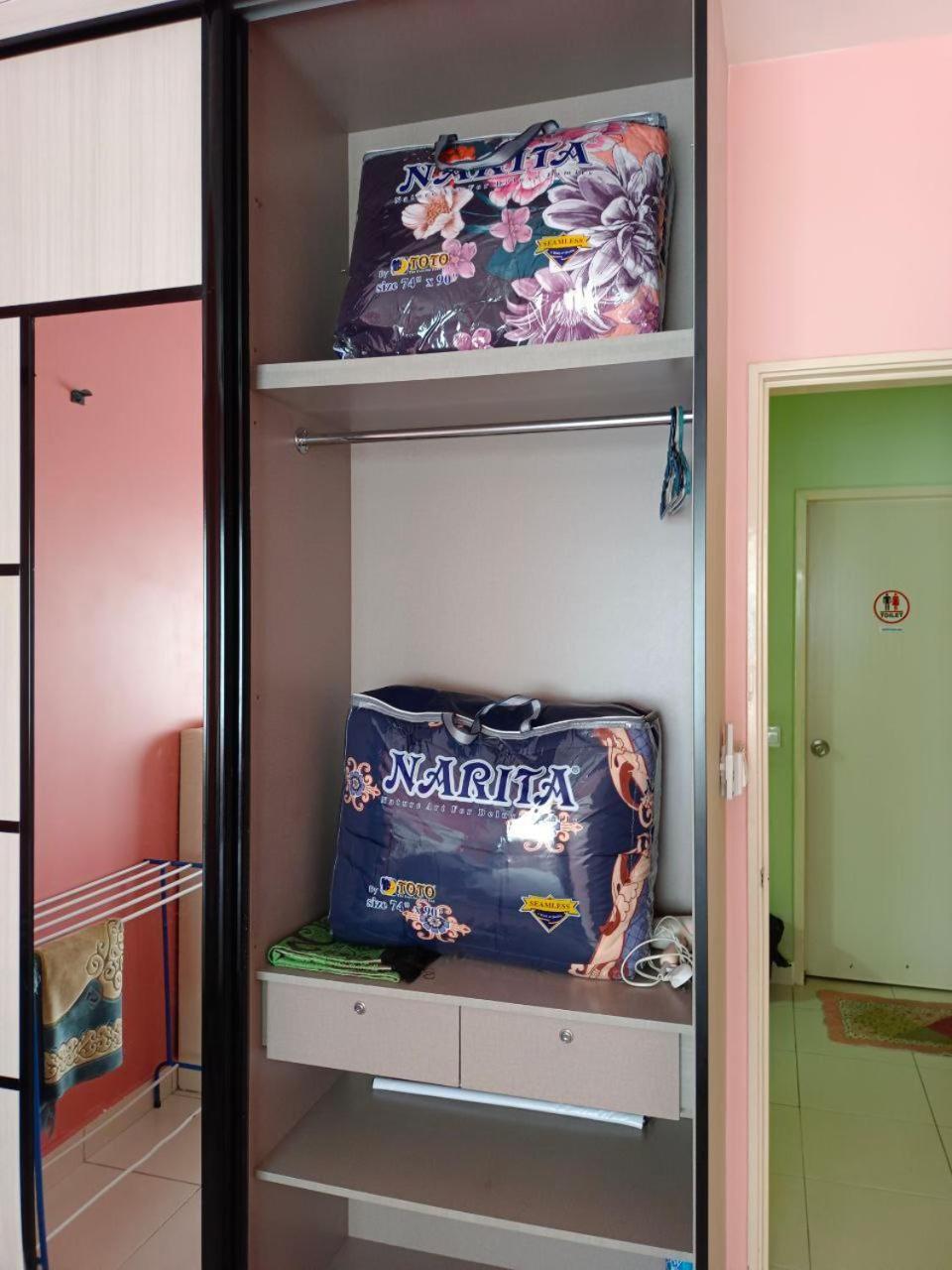 שאה אלאם Nena Homestay Setia Alam, Air Conditioned, High Speed Internet מראה חיצוני תמונה