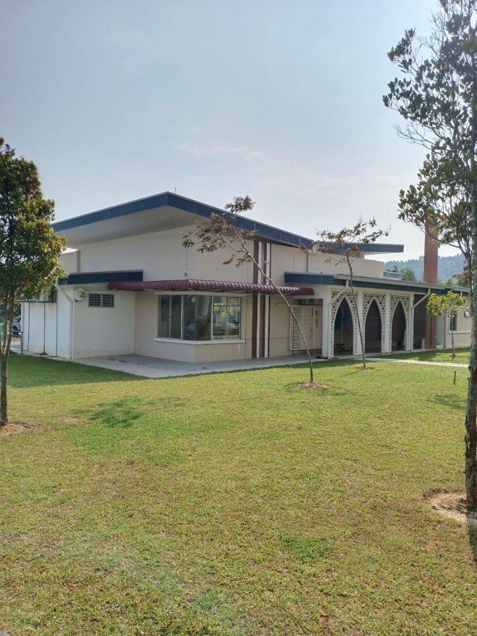 שאה אלאם Nena Homestay Setia Alam, Air Conditioned, High Speed Internet מראה חיצוני תמונה