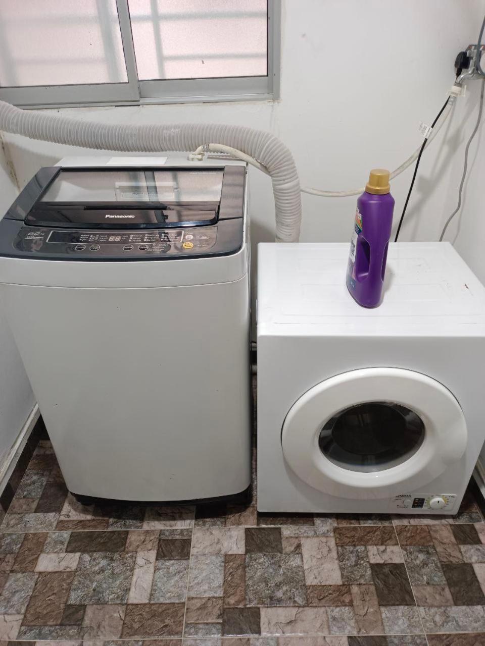 שאה אלאם Nena Homestay Setia Alam, Air Conditioned, High Speed Internet מראה חיצוני תמונה
